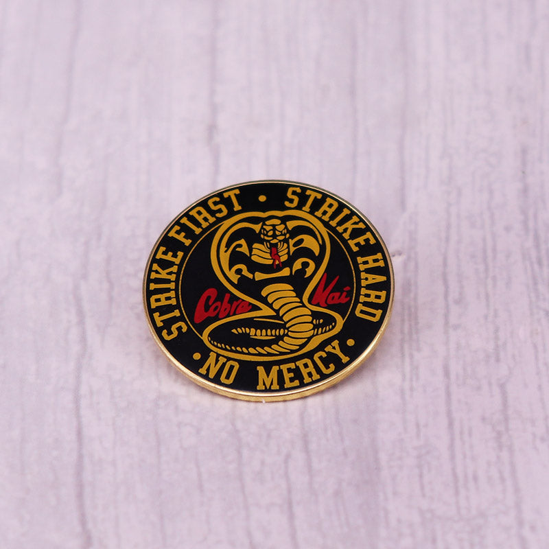 Cobra Pin