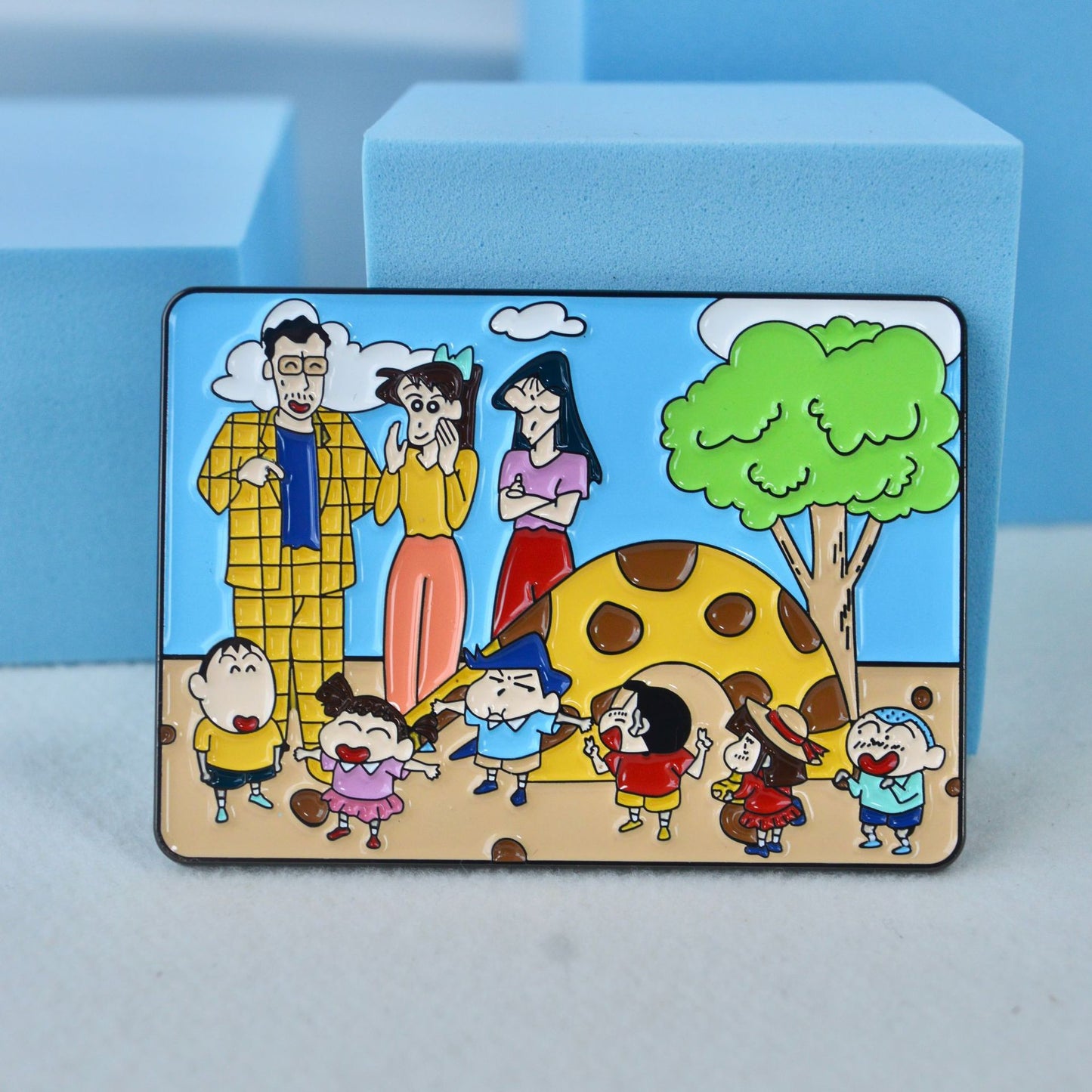 Crayon Shin-chan Giraffe Slide Pin