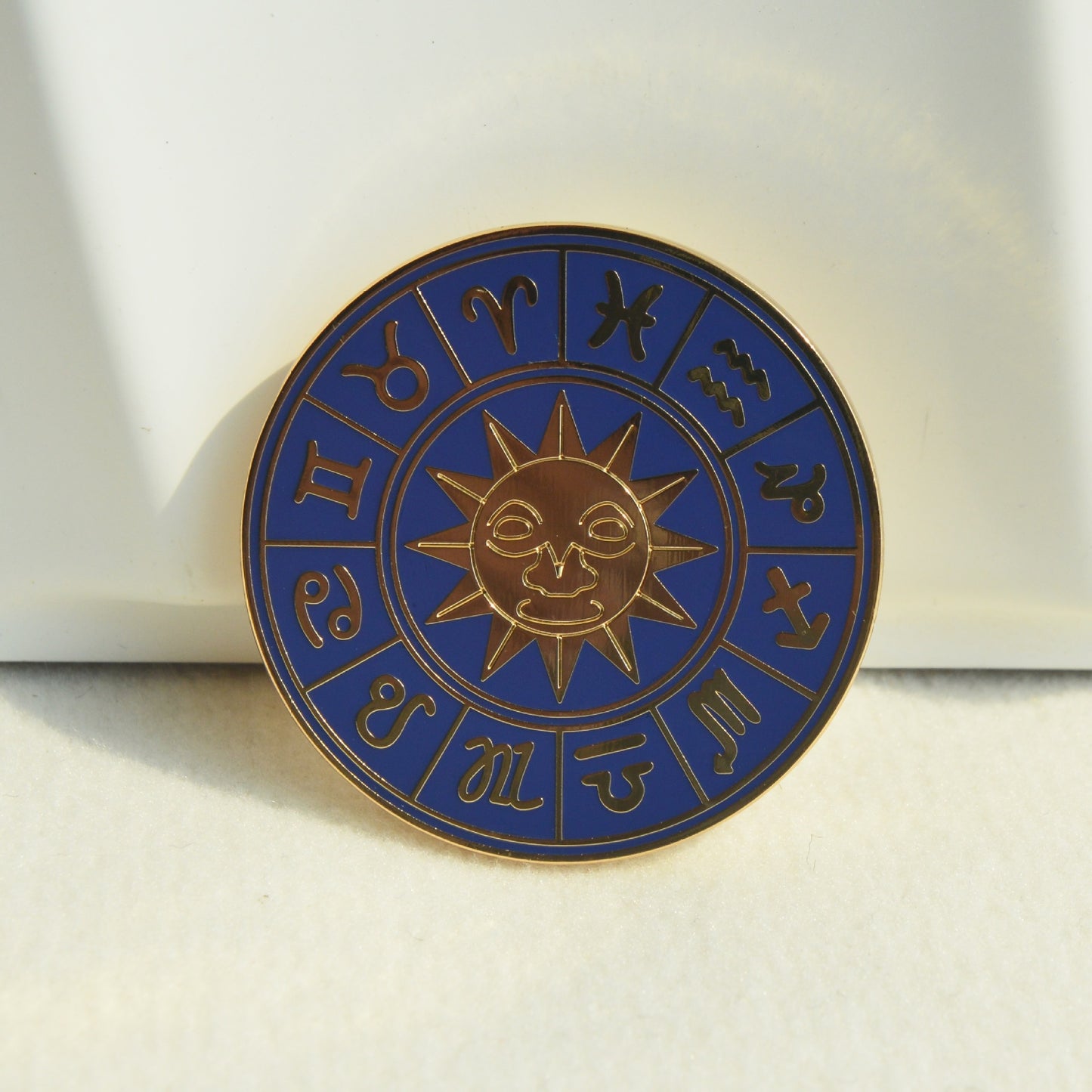 Saint Seiya: Knights of the Zodiac - Gold Twelve Palaces Pin