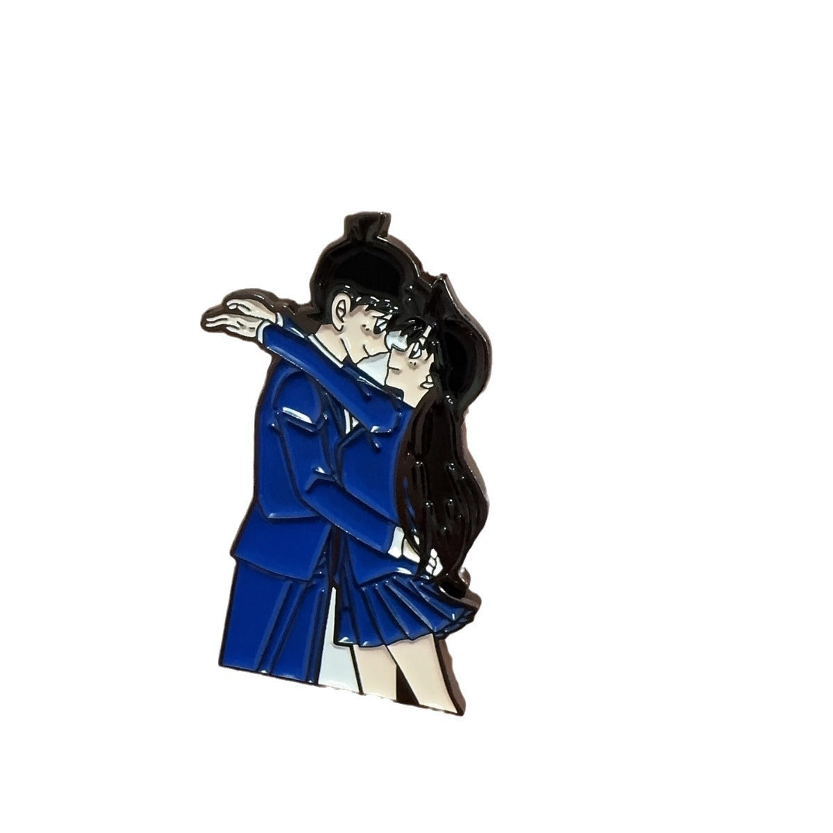 Detective Conan: Shinichi Kudo and Ran Mouri Embrace Pin
