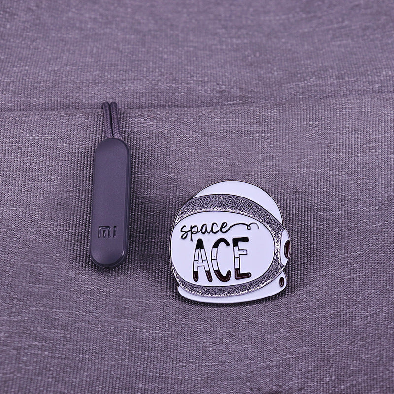 Astronaut Space Helmet Pin