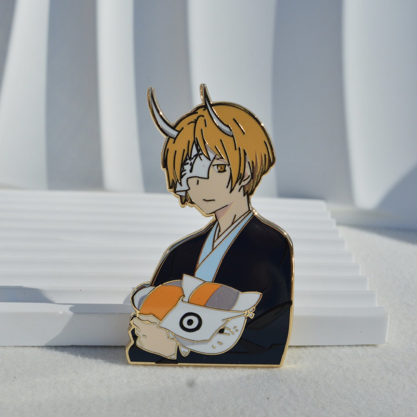 Natsume's Book of Friends Natsume Takashi and Nyanko-sensei Bust Pin