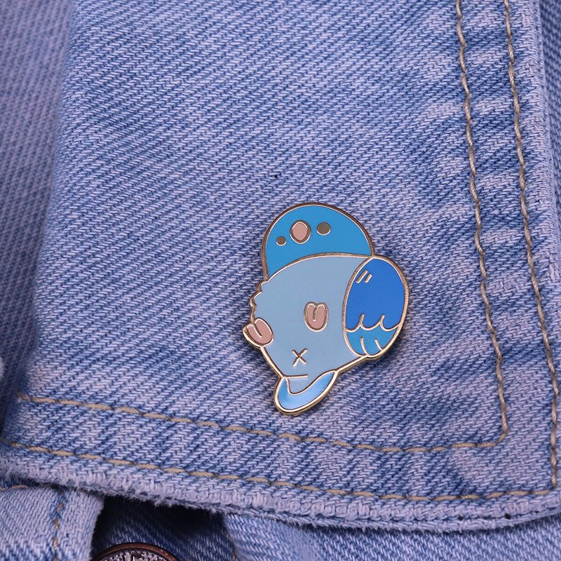 Kawayi Parrot Pin