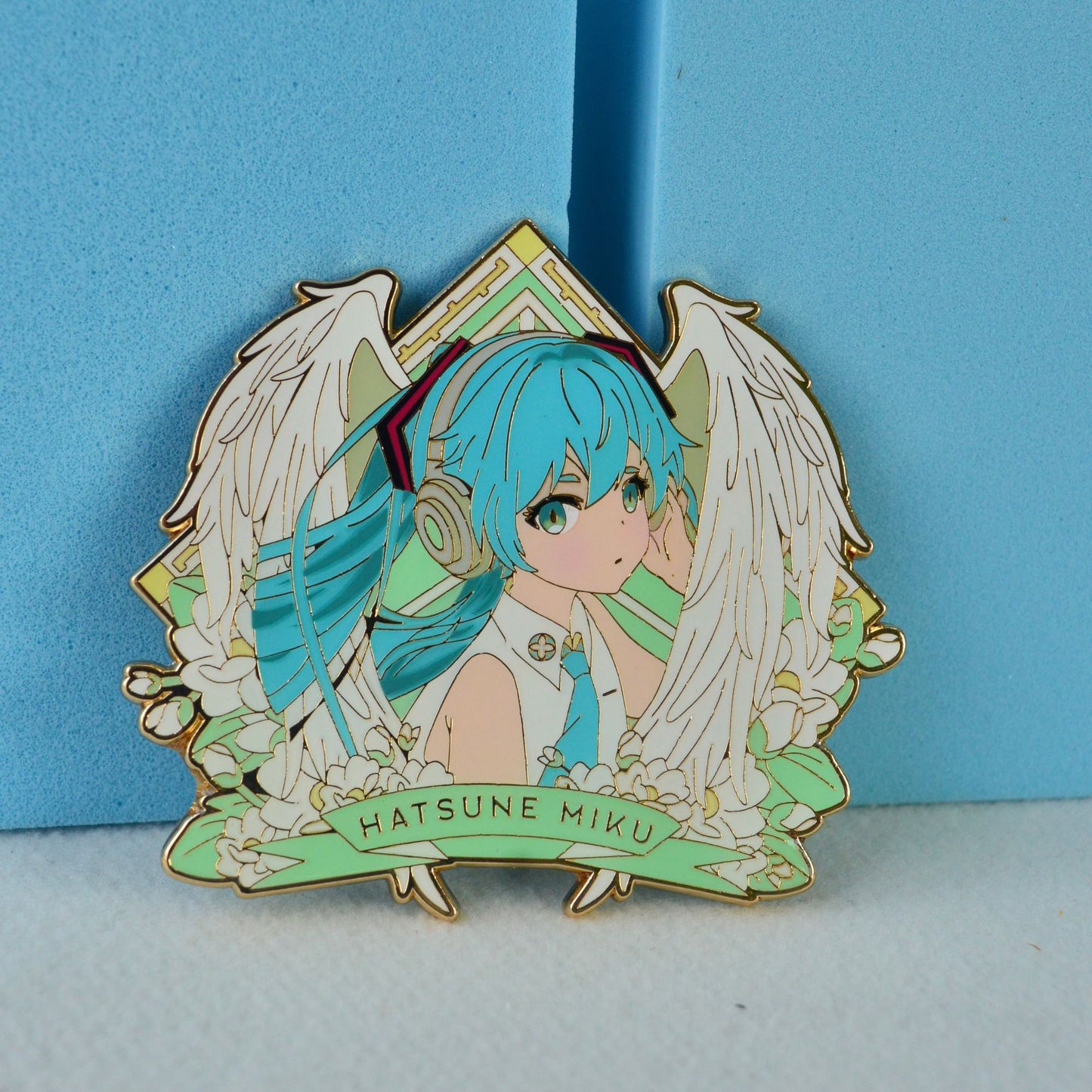 Hatsune Miku Angel Pin