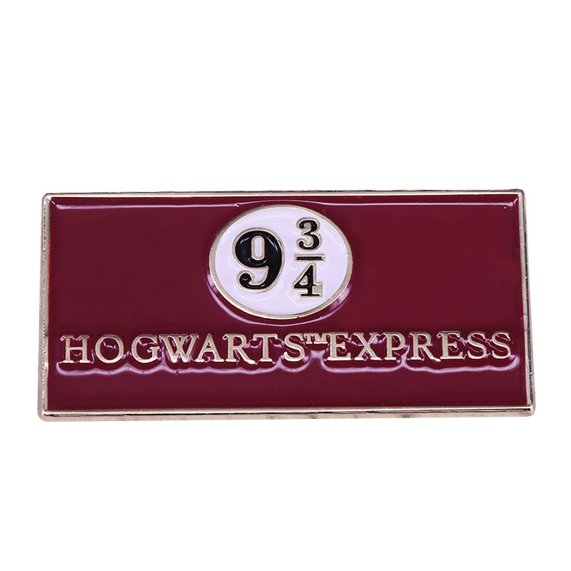 front view of Platform 9¾ Magic Station Pin
