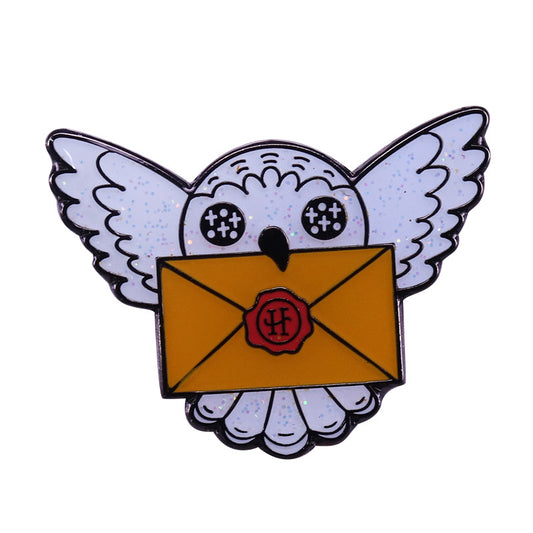 Harry Potter Messenger Hedwig The Owl Pin