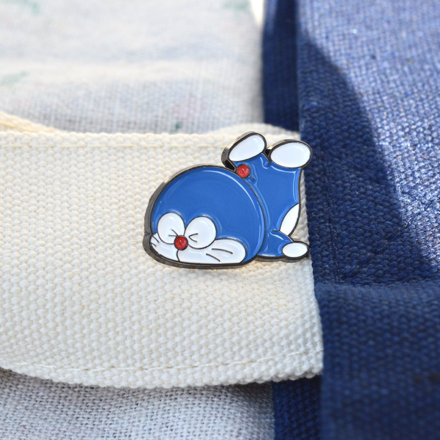 Falling Doraemon Pin