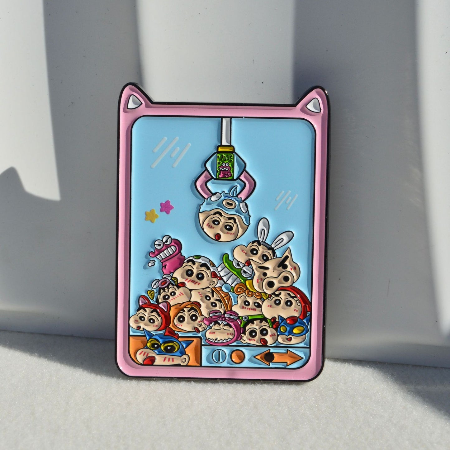 Crayon Shin-chan Claw Machine Pin