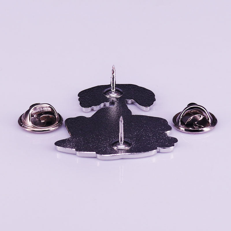 Dumbo Sprays Water Pin