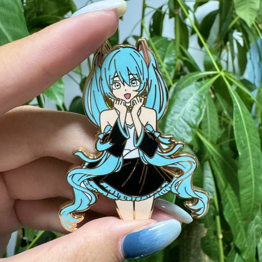 Hatsune Miku Short Skirt Pin