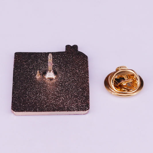 Alice'S Adventures In Wonderland Pin