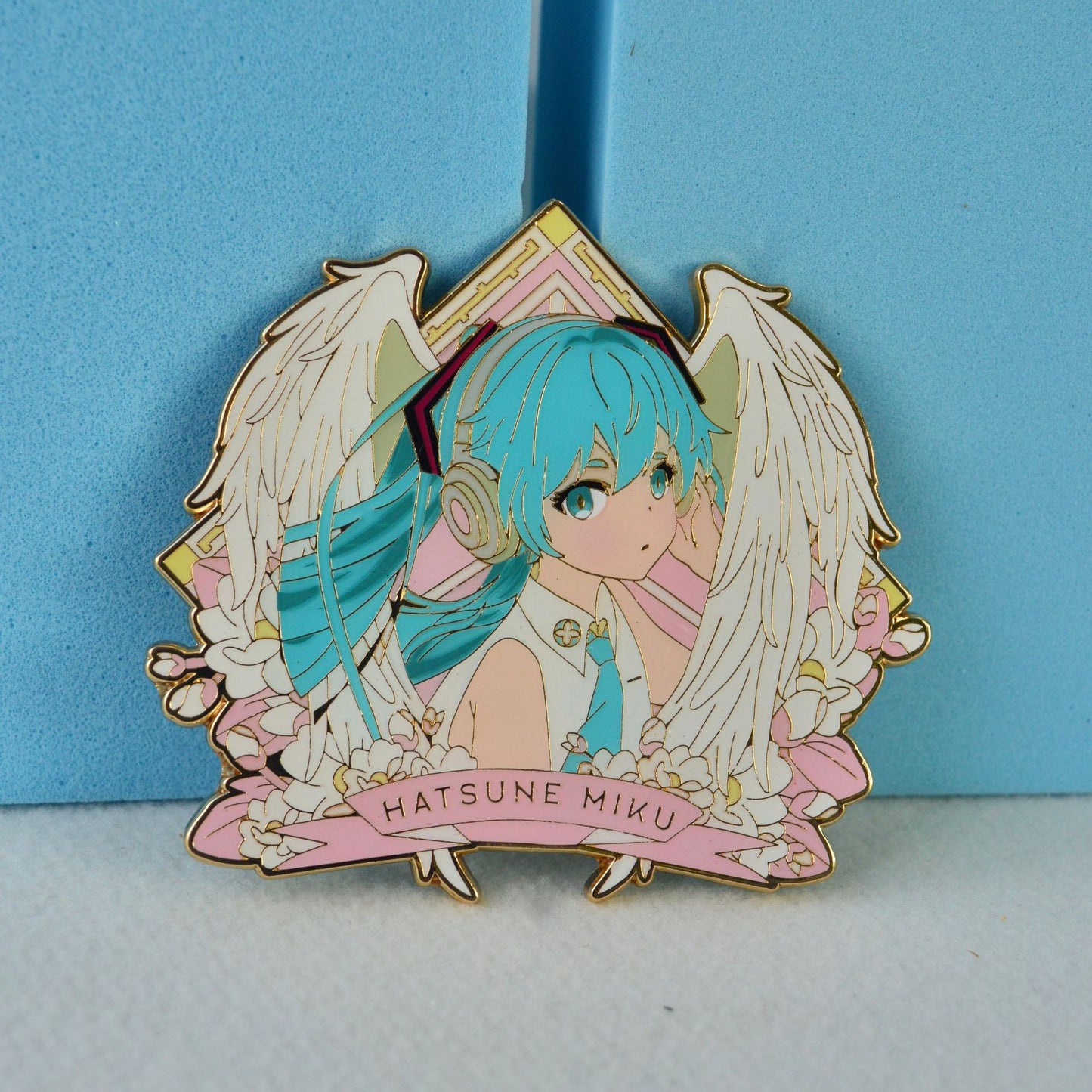 Hatsune Miku Angel Pin