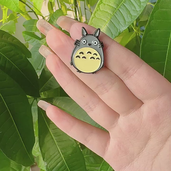 video of My Neighbor Totoro Costume Pin