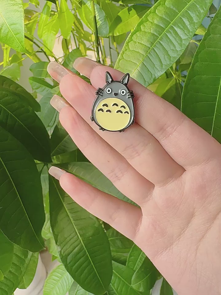 video of My Neighbor Totoro Costume Pin