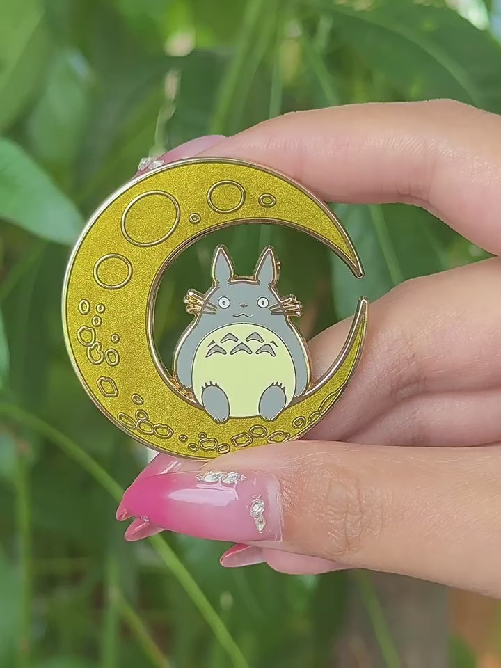 video of Miyazaki Moon Totoro Pin