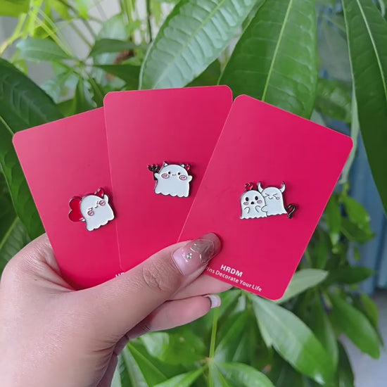 video of Little Ghost Pin