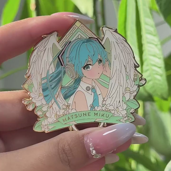video of Hatsune Miku Angel Pin