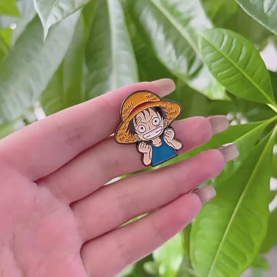 video of One Piece Young Luffy Pin