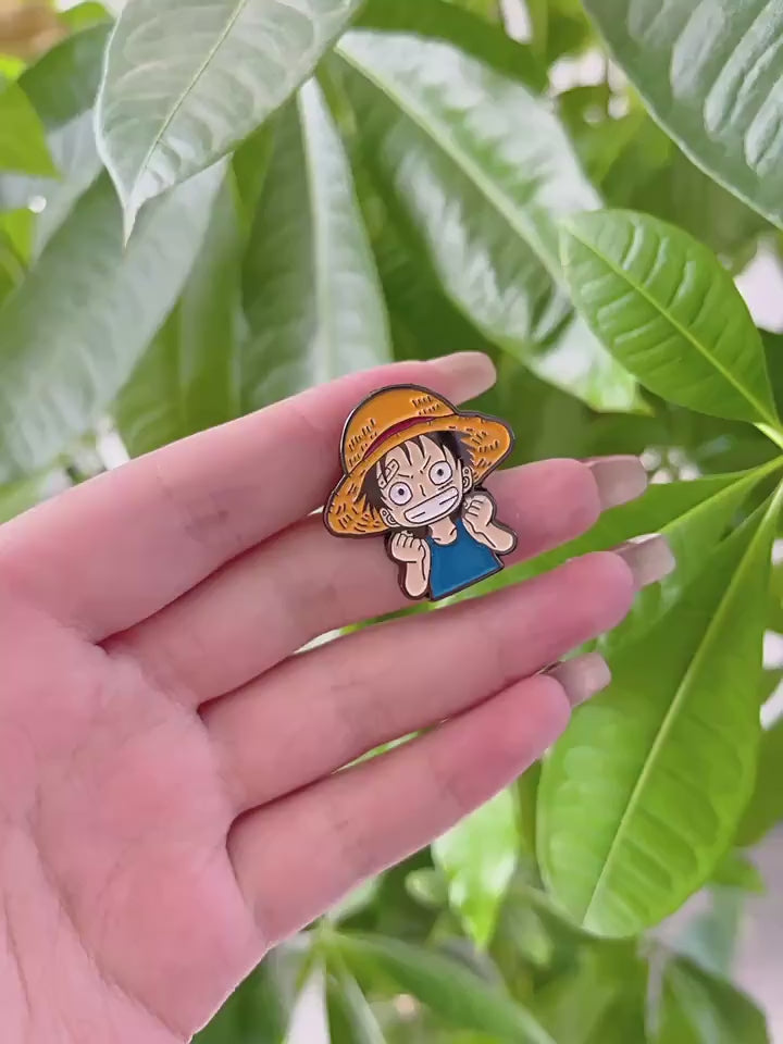 video of One Piece Young Luffy Pin