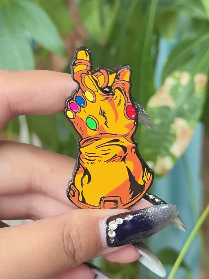 video of Thanos Gauntlet Pin