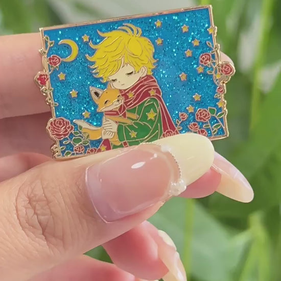 video of The Little Prince and the Fox Glitter Pin