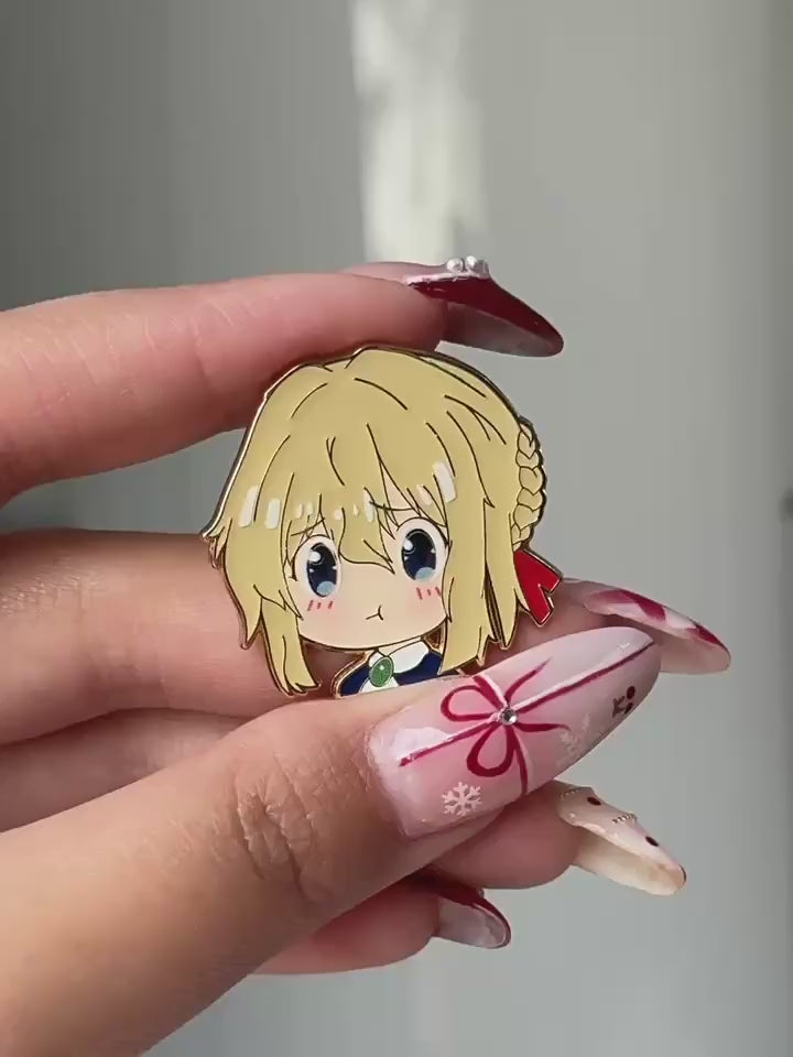 video of Violet Evergarden Cute Avatar Pin