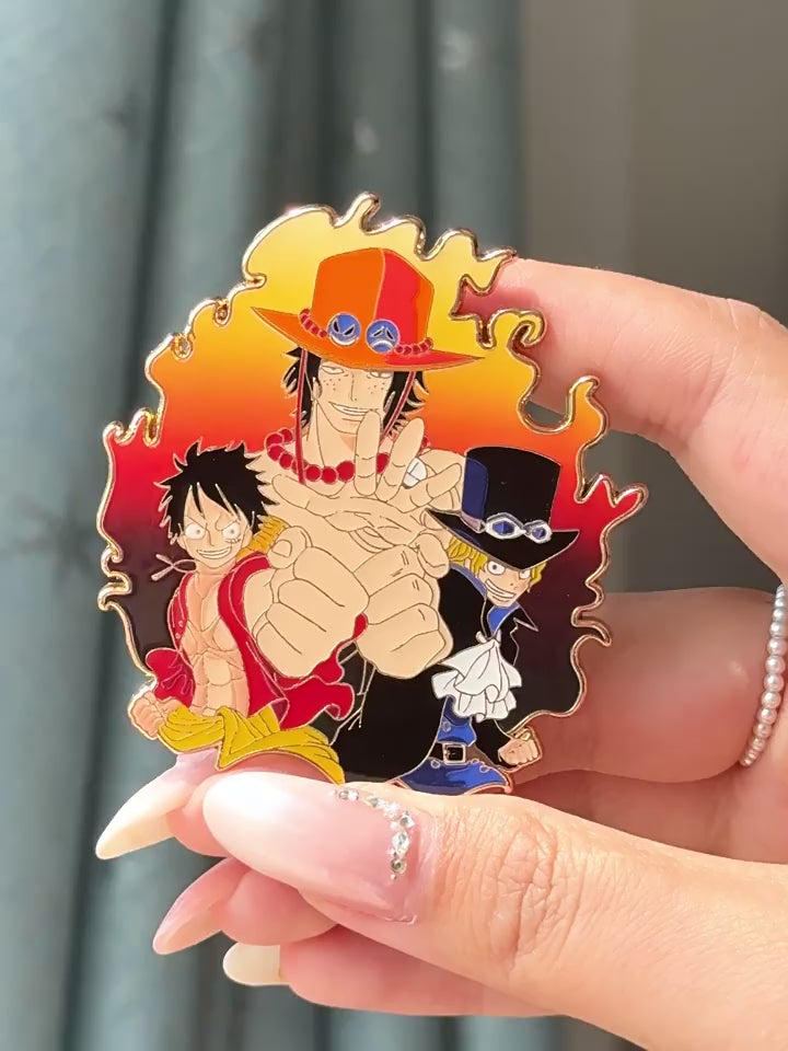 video of One Piece: The Three Brothers Pin